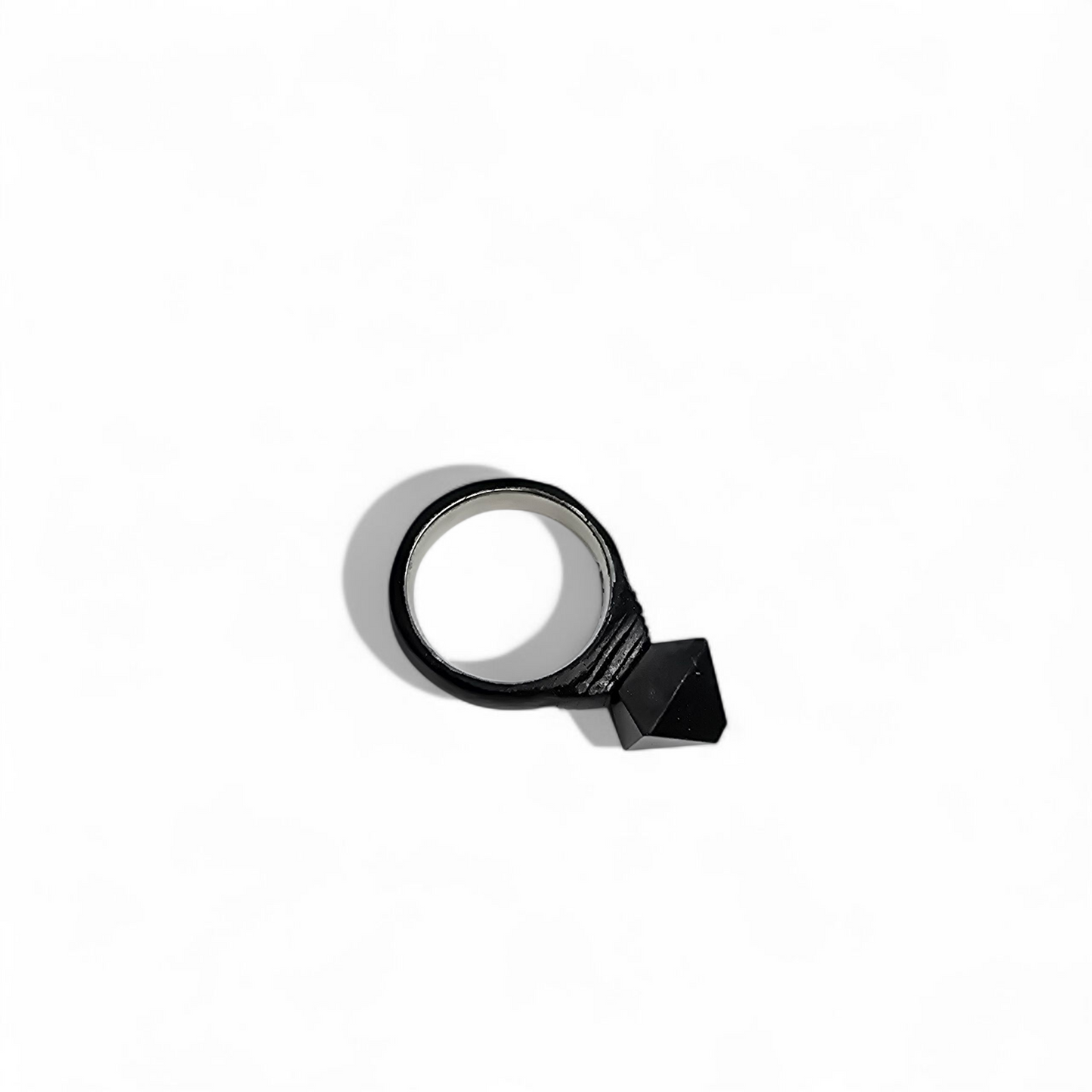 MAGNETITE RING size 12
