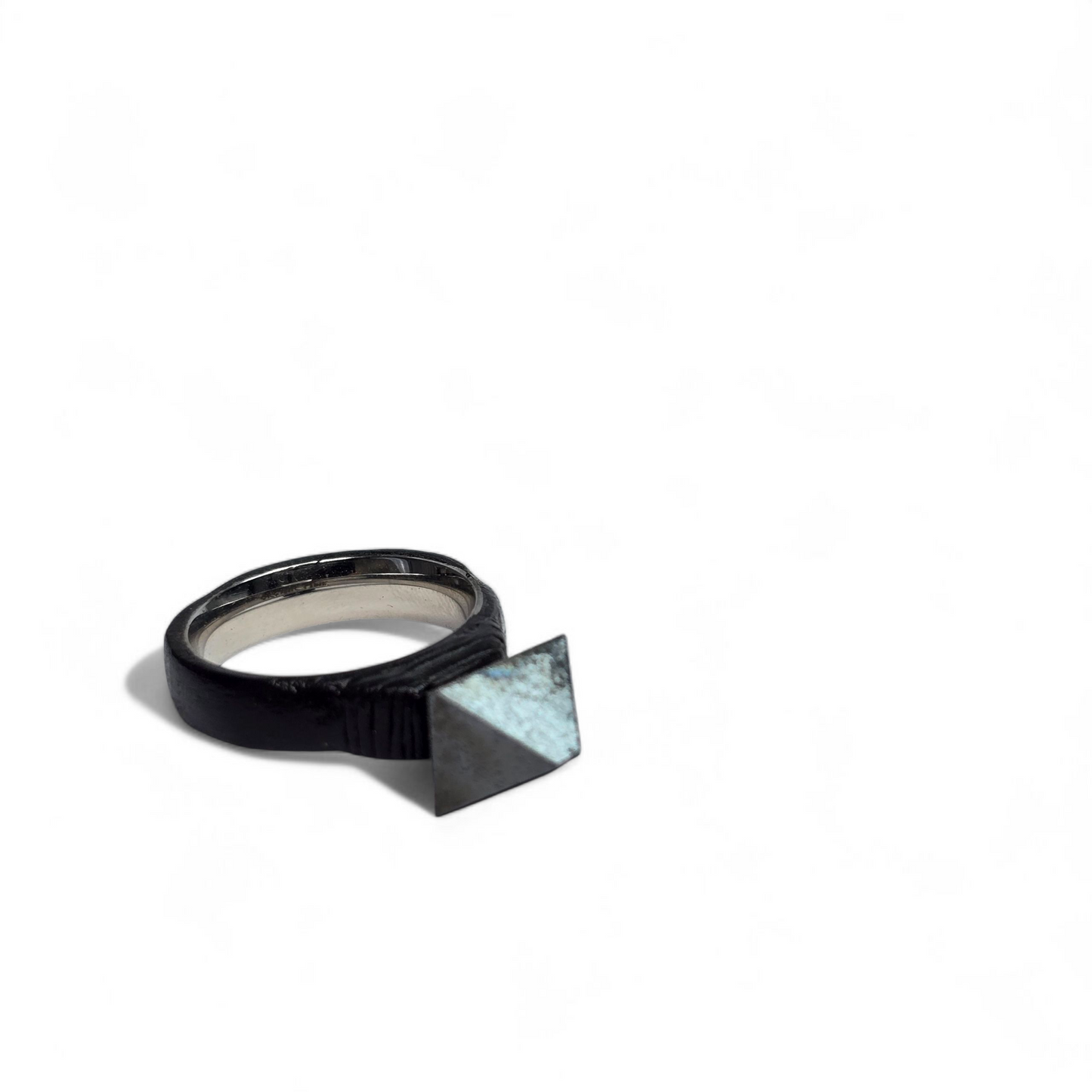 MAGNETITE RING size 12